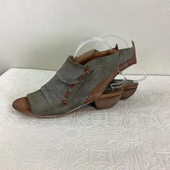 Miz Mooz Gray Brown Leather Open Toe Sandals Boho