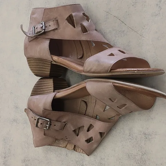 Miz Mooz - Leather Cutout Sandals - Current - Pearl
