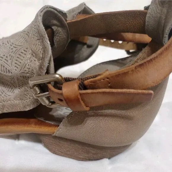 Miz Mooz Leather Heeled Sandals Sz 37 Sz 6.5 New Beige Open Toe Studded