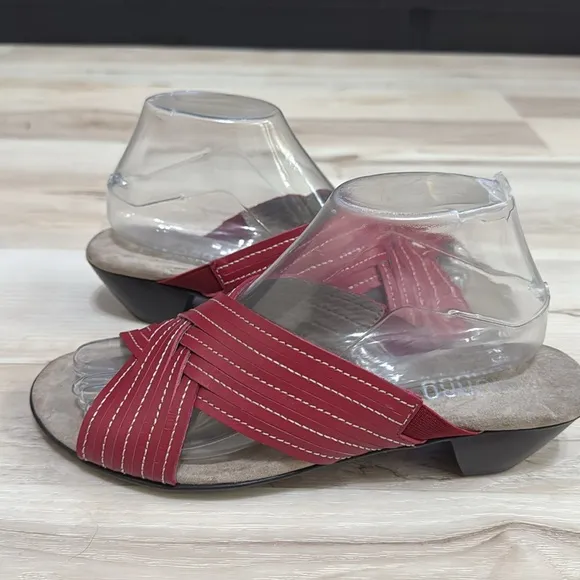 Munro Women's Kelsey sandals