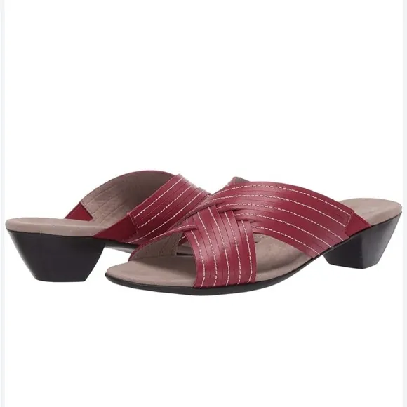 Munro Women's Kelsey sandals