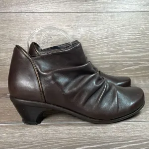 Naot Advance Brown Leather Women’s Size 7/EU 38 Slouch Heel Side Zip Ankle Boots