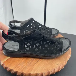 Naot Amadora Slingback Sandals in Black Velvet leather sz 12 43