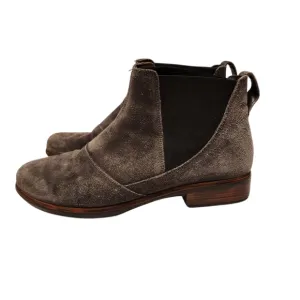 NAOT Ruzgar Gray and Black Suede Chelsea Ankle Boots Sz 41 Women 10