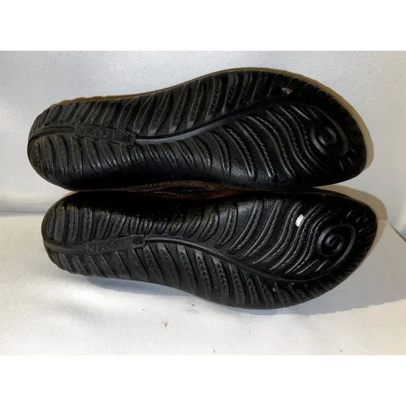 NAOT Shoes Women's Size 9/40 Brown Suede Bronze Leather KIREI Mary Janes Flats
