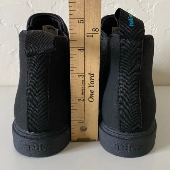 Native Kensington Treklite Boots Kids 10 Black Chelsea Water Resistant NWOT‎