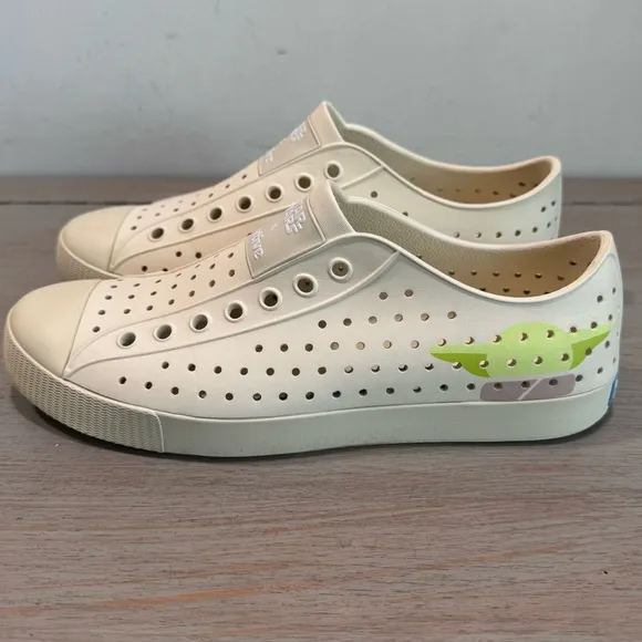 Native x Star Wars Adult Shoes Baby Yoda Grogu Slip On Rubber Slides M9 / W11