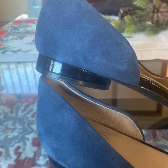 Naturalizer Audra navy patent/suede flats size10