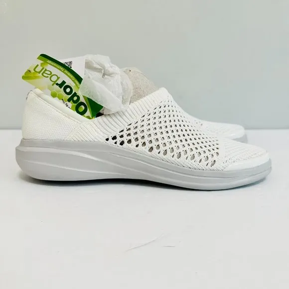 NATURALIZER BZEES CHARLIE WHITE KNITTED SLIP-ON SNEAKERS 7W