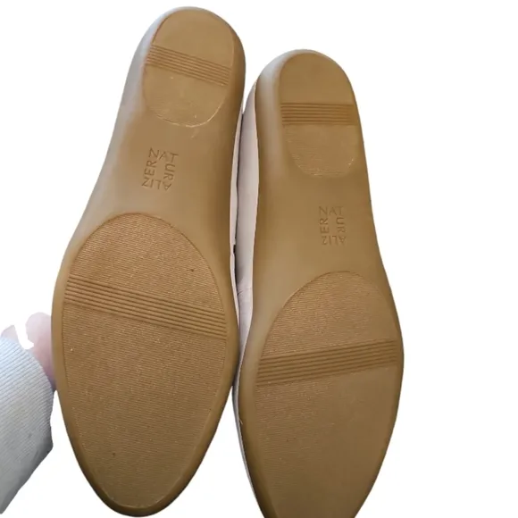 Naturalizer sz 10 light purple lavendar suede like sz 10 new flats SH452
