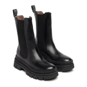 Nero Giardini black leather Chelsea boots