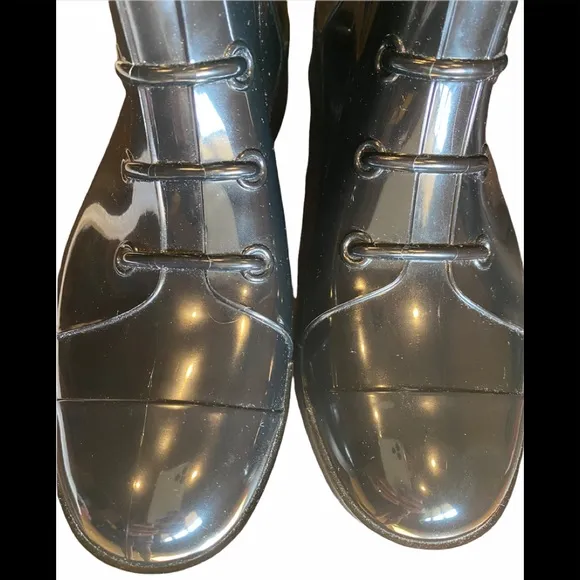 ⭐️Never Worn⭐️Fendi Monogram Blk &amp; Gold Rain Boots
