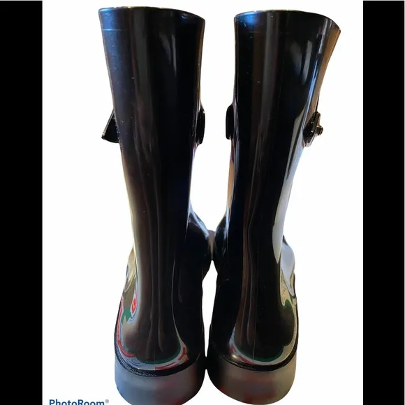 ⭐️Never Worn⭐️Fendi Monogram Blk &amp; Gold Rain Boots