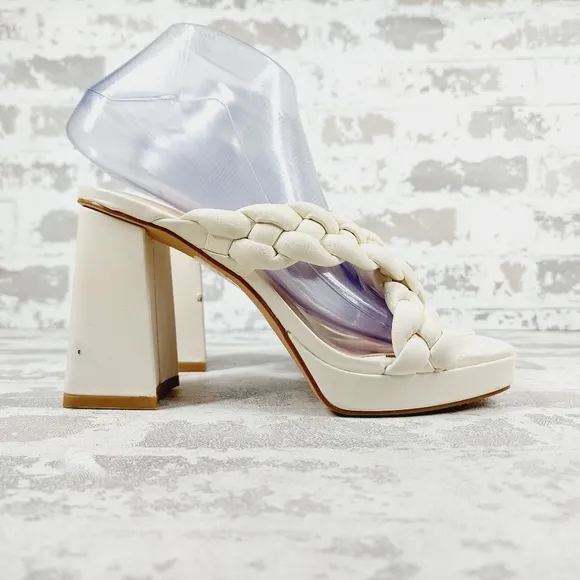 New Anne Klein Aiden White Faux Leather Chunky Platform Block Heel Sandals W60