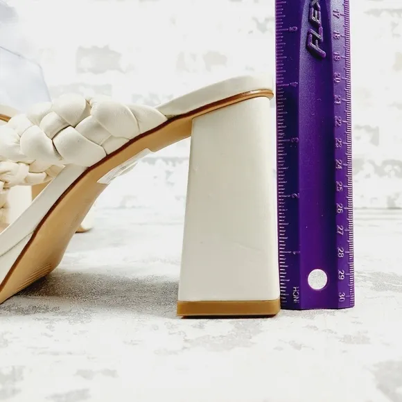 New Anne Klein Aiden White Faux Leather Chunky Platform Block Heel Sandals W60