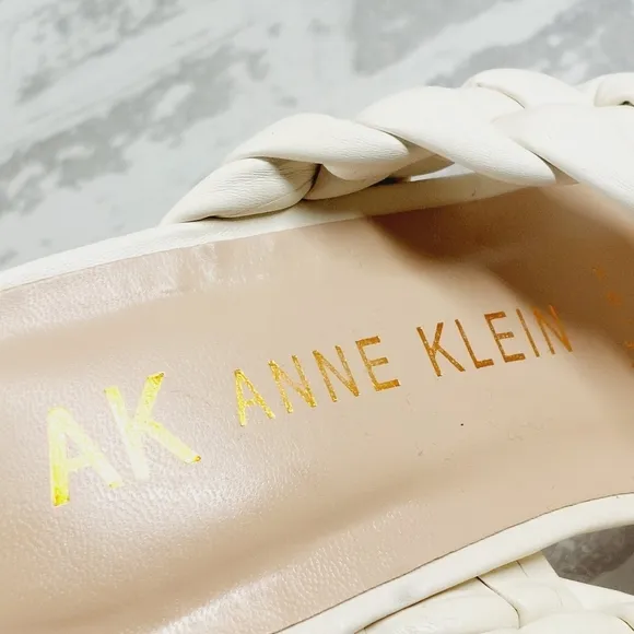 New Anne Klein Aiden White Faux Leather Chunky Platform Block Heel Sandals W60