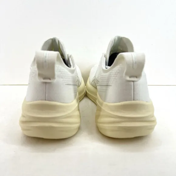 NEW Asics Gel-Nimbus 26 Mens 11.5 Running Shoes White Cushioned Athletic Sneaker