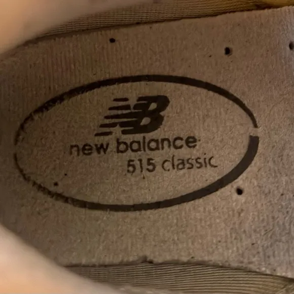 New Balance Men’s Classic Gray Beige Suede 515 v3 Sneaker Trainer Shoe Size 9