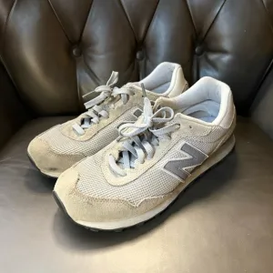 New Balance Men’s Classic Gray Beige Suede 515 v3 Sneaker Trainer Shoe Size 9