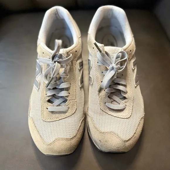 New Balance Men’s Classic Gray Beige Suede 515 v3 Sneaker Trainer Shoe Size 9