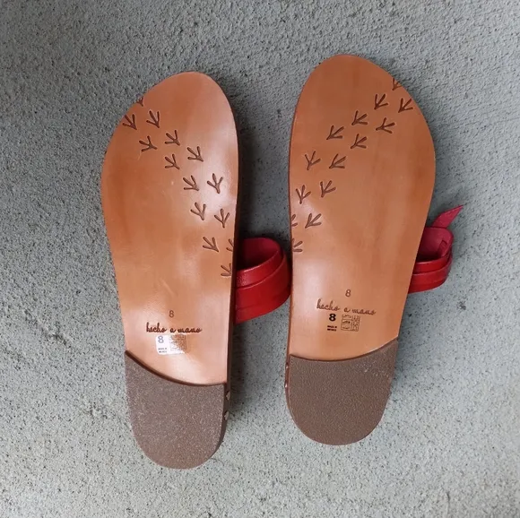 New Beek Pewee Toe Ring Red Leather Hand Made Sandals Size 8
