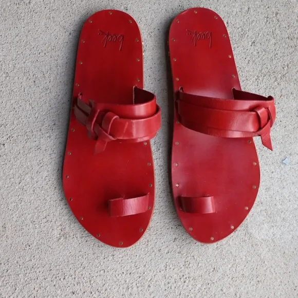 New Beek Pewee Toe Ring Red Leather Hand Made Sandals Size 8