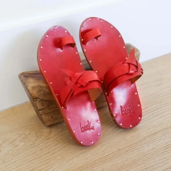 New Beek Pewee Toe Ring Red Leather Hand Made Sandals Size 8