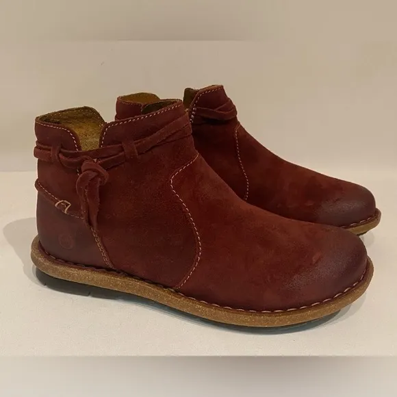 NEW BORN Women's Wynter Dark Red Distressed Side-Zip Ankle Boots Size 6.5M