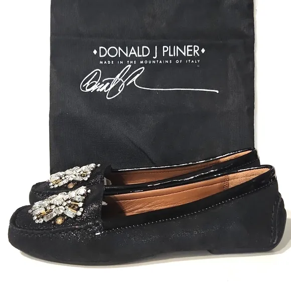 NEW!! Donald J Pliner Black Suede Gorgeous Crystal Rhinestone Flats Size 5.5
