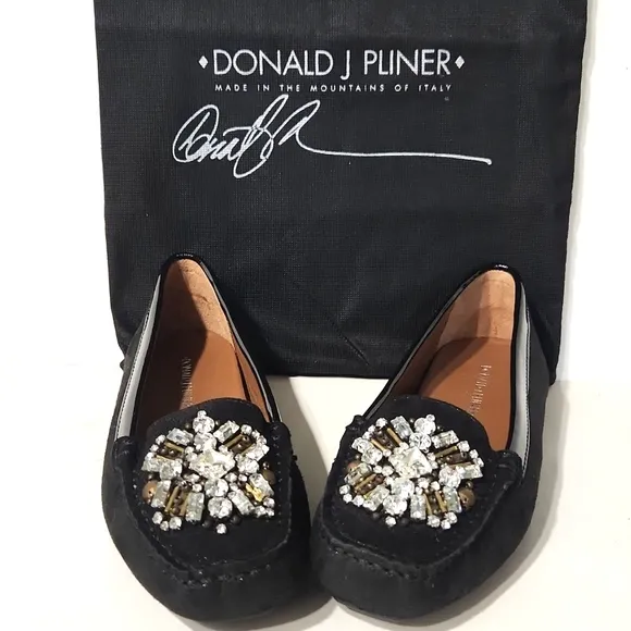 NEW!! Donald J Pliner Black Suede Gorgeous Crystal Rhinestone Flats Size 5.5