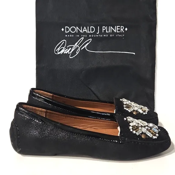 NEW!! Donald J Pliner Black Suede Gorgeous Crystal Rhinestone Flats Size 5.5