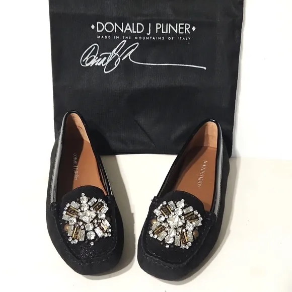 NEW!! Donald J Pliner Black Suede Gorgeous Crystal Rhinestone Flats Size 5.5