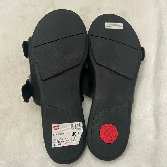 New! Fitflop Gracie two bar sandals black