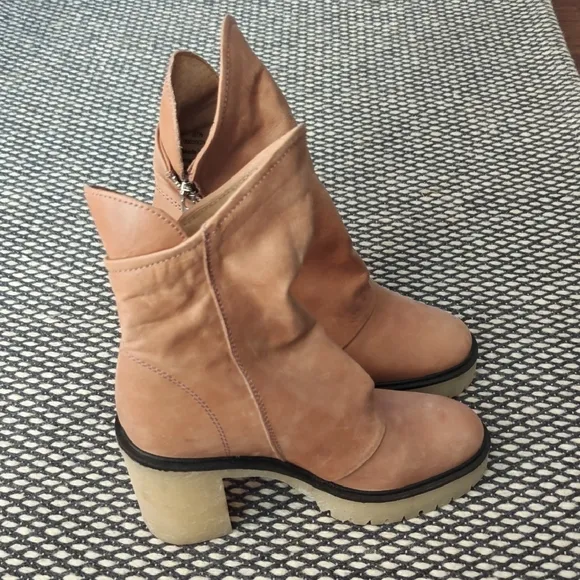 New Free People Jack Zip Brown Tan Ankle Boots with Side Zipper and Heel