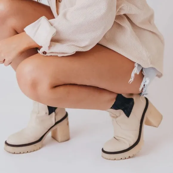 NEW Free people James Chelsea chunky boot white size 9 US heels boots sh…
