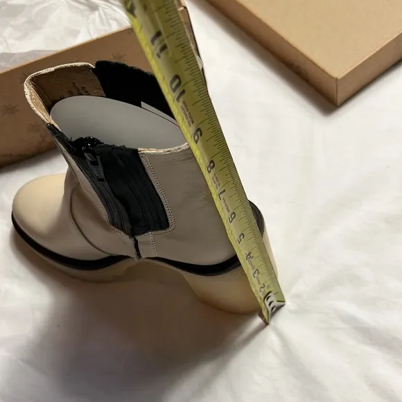 NEW Free people James Chelsea chunky boot white size 9 US heels boots sh…