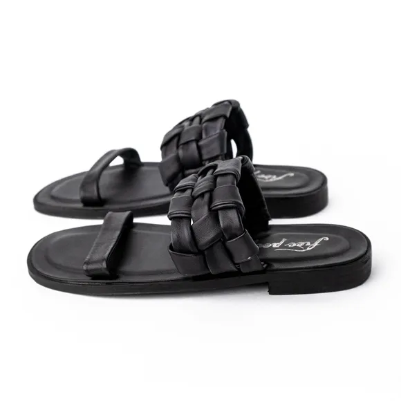 New Free People Woven River Sandal Flats Black $98 - EU 37 (US Women's 6.5) M