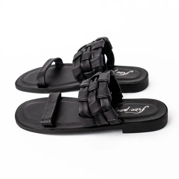 New Free People Woven River Sandal Flats Black $98 - EU 37 (US Women's 6.5) M