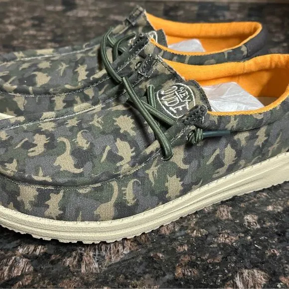 NEW Hey Dude Youth Wally Loafers Boys Size 5 Camo Dinosaur Print Green &amp; Tan
