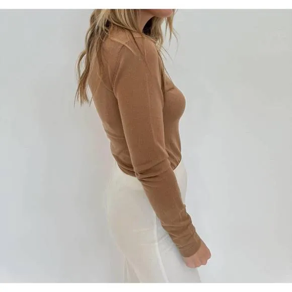NEW KINROSS fitted crew sweater in camel