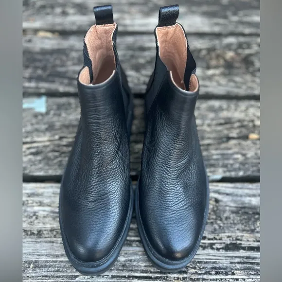 New Madewell Paulette Short Chelsea - Pebbled True Black Leather Boots Size 8