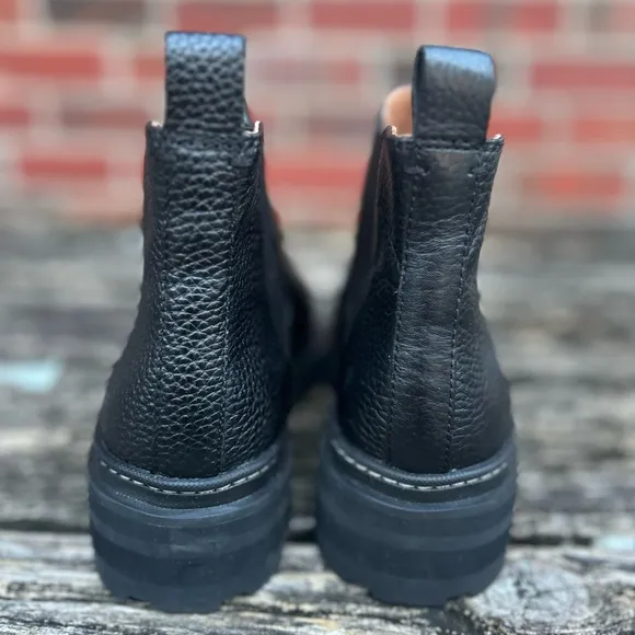 New Madewell Paulette Short Chelsea - Pebbled True Black Leather Boots Size 8