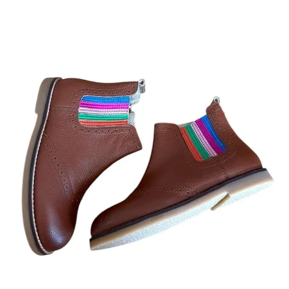 NEW. Mini Boden Girls Leather Chelsea Boots, Size 32