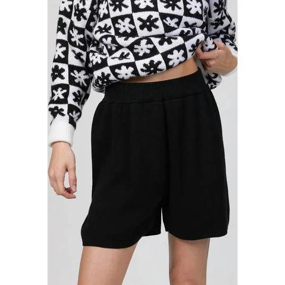 NEW MR MITTENS lounge shorts in black