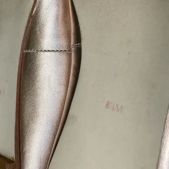 NEW Nicole Millier Artellier flats rose gold metallic open toe size 8.5