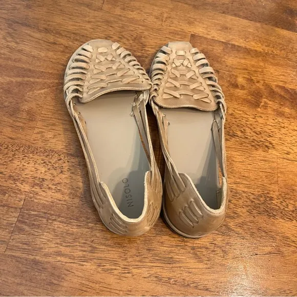 New Nisolo almond tan cream leather huaraches sandals size women’s 9.5