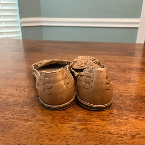 New Nisolo almond tan cream leather huaraches sandals size women’s 9.5