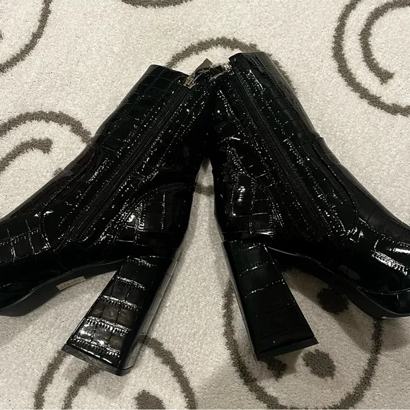 New Princess Polly Jamie Croc Patent Leather Square Toe Platform Boots Size 8
