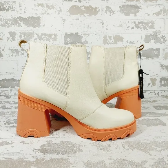 NEW Sorel Brex Cream Beige Leather Pull On Block Heel Chelsea Boots V203