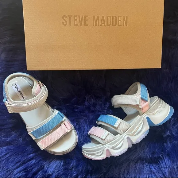 New! STEVE MADDEN Chakra Chunky Platform Sandals